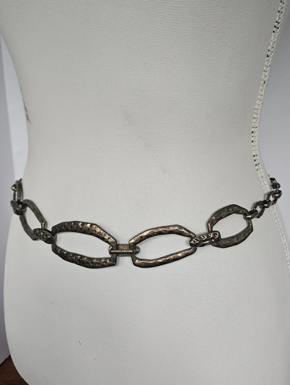 Chicos Bronze Tone Metallic Chain Belt Hammered Links Brutalist Antiqued